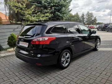 Ford Focus III Kombi 1.0 EcoBoost 125KM 2013 Ford Focus 1.0 12v 125KM Klima Halogeny Isofix Par, zdjęcie 4