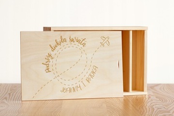 Коробка с гравировкой для фотографий 18х23 с отделением.