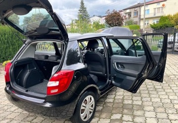 Skoda Fabia II Hatchback Facelifting 1.2 TDI CR DPF 75KM 2011 Skoda Fabia 1.2 turbo diesel 1 wlasciciel 100 serwisowany 1.2 75KM, zdjęcie 29