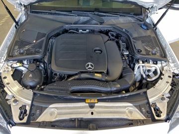 Mercedes Klasa C W206 2021 Mercedes-Benz Klasa C 300 4Matic 2021 2.0 Benzyna 255KM, zdjęcie 6