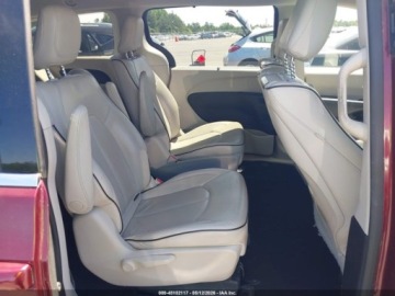 Chrysler Pacifica II 2018 Chrysler Pacifica Hybrid Limited 2018 3.6 Hybryda 260KM, zdjęcie 13