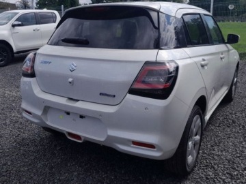 Suzuki Swift VI Hatchback Facelifting 1.2 DualJet SHVS 83KM 2025 SUZUKI Swift Premium Plus 1.2 Dualjet SHVS Hatchback 83KM 2025, zdjęcie 2