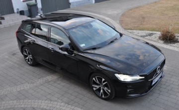 Volvo V60 II  Kombi 2.0 D4 190KM 2020 Volvo V60 VOLVO V60 2.0 B4 197km 2020R R-Design ORYGINAL Fa Vat23 2.0, zdjęcie 1