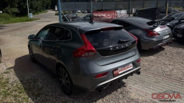 Volvo V40 II Cross Country 2.0 D4 DRIVE-E 190KM 2014 Volvo V40 2.0d4 190KM R-design skory ledy bi xenon Navi zamiana serwis 1.r, zdjęcie 9