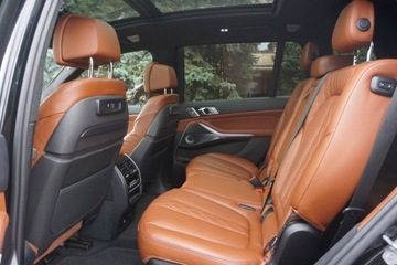 BMW X7 SUV 3.0 40d 340KM 2022 BMW X7 xDrive40d, 3.0 340KM, 7os, panorama, kamera360, klima 5stref. FV23, zdjęcie 8