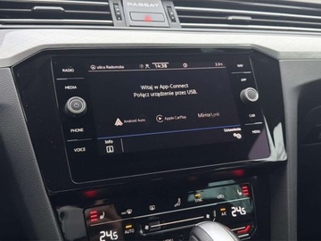 Volkswagen Passat B8 Variant Facelifting 1.5 TSI EVO 150KM 2023 Volkswagen Passat reflektory LED kamera nawigacja tempomat aktywny FV, zdjęcie 27