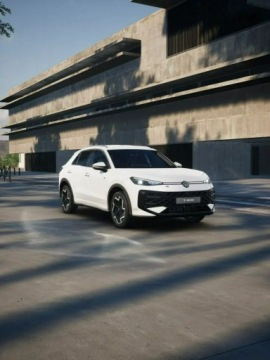 Volkswagen T-Roc I SUV Facelifting 1.5 TSI ACT 150KM 2026 Volkswagen T-Roc Wersja R-Line 1.5 eTSI 150 KM DSG, zdjęcie 3