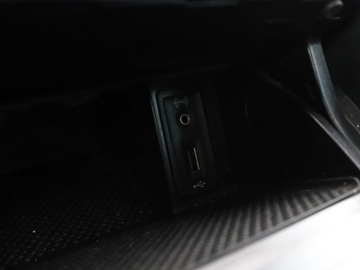 Volkswagen Golf VII Variant 1.4 TSI BlueMotion Technology 125KM 2016 Volkswagen Golf Comfortline PDC grzane fotele, zdjęcie 25