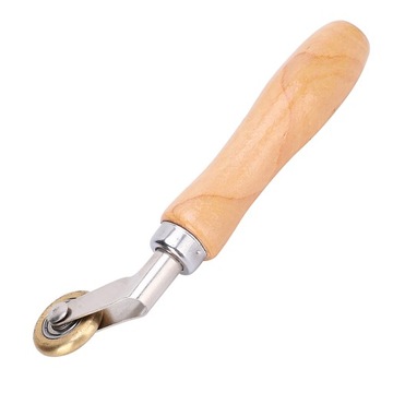Rolka Dociskowa do Łatek z Łożyskiem 30x6mm Drewniana