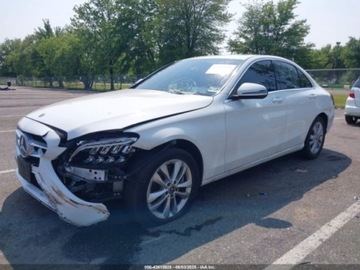 Mercedes Klasa C W205 2019 Mercedes-Benz Klasa C 2019 MERCEDES-BENZ C 300 4MATIC 2.0 Benzyna 255KM, zdjęcie 5
