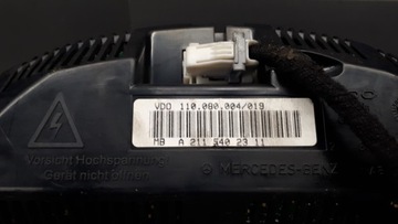 A2115402311 PŘÍSTROJOVÁ DESKA BUDÍK MERCEDES TŘÍDA E W211 270 CDI