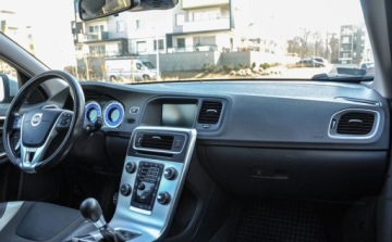Volvo V60 I Kombi 2.0 D3 163KM 2011 Volvo V60 2,0d 163KM Bezwypadkowy R-Design 2.0 Diesel 163KM, zdjęcie 9