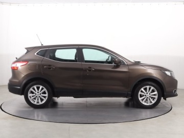 Nissan Qashqai II Crossover 1.2 DIG-T 115KM 2016 Nissan Qashqai 1.2 DIG-T, Salon Polska, zdjęcie 5