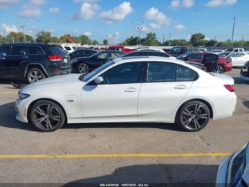 BMW Seria 3 G20-G21 2023 BMW Seria 3 330E 2023 2.0l 2.0 Hybryda 180KM, zdjęcie 2