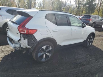 Volvo XC40 2024 Volvo XC 40 Plus 2024 2.0l 2.0 Benzyna 194KM, zdjęcie 3