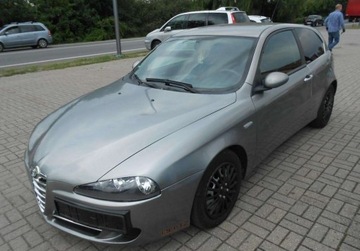 Alfa Romeo 147 Hatchback 1.9 MultiJet 8v 120KM 2007 Alfa Romeo 147 Alfa Romeo 147