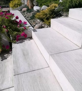 Ступенька из травертина Bianco Wet Cast II класса. Возможность!