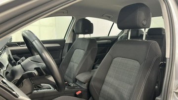 Volkswagen Passat B8 Variant Facelifting 1.5 TSI EVO 150KM 2022 Volkswagen Passat 1.5 TSI EVO Business DSG, zdjęcie 9