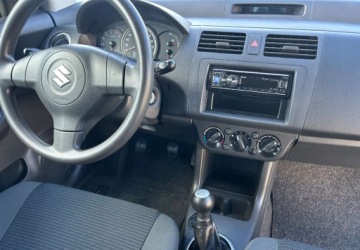 Suzuki Swift IV Hatchback 5d 1.3 92KM 2009 Suzuki Swift 1,3 benzyna 92KM, Klimatyzacja, 152.000km, Zadbany, Oplacony, zdjęcie 16