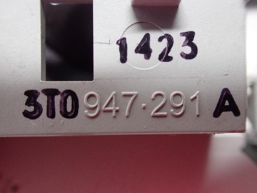 LAMPA INTERIÉR KABINY ORIGINÁLNÍ SKODA SUPERB II 12R