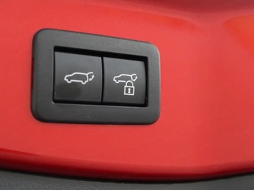 Toyota C-HR II SUV 2.0 Hybrid Dynamic Force 197KM 2025 Od ręki - GR Sport 2.0 Hybrid Dynamic Force 197KM Z| Podgrzewane fotele!, zdjęcie 18