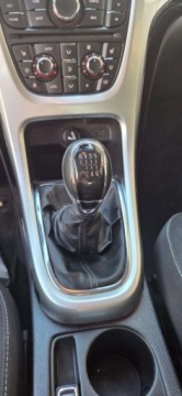 Opel Astra J Hatchback 5d 1.4 Turbo ECOTEC 140KM 2012 Opel Astra 1.4 Benzyna 140 KM Klima PdC Import Raty Oplaty 1.4 Benzyna, zdjęcie 26