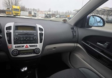 Kia Ceed I SW 2.0 143KM 2008 Kia Ceed Kia Ceed 2.0 Benzyna 143KM, zdjęcie 12