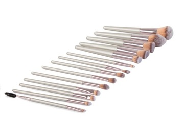 НАБОР ПРОФЕССИОНАЛЬНЫХ КИСТЕЙ ДЛЯ МАКИЯЖА