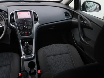 Opel Astra J GTC 1.4 Turbo ECOTEC 120KM 2015 Opel Astra 1.4 T, Navi, Klima, Tempomat, zdjęcie 7