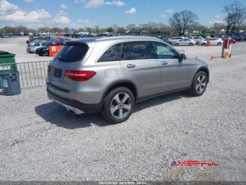 Mercedes GLC C253 2019 Mercedes-Benz GLC 2019 r., 2,0L 300 4 MATIC 2.0 Benzyna 241KM, zdjęcie 5
