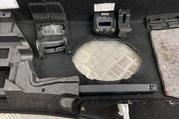 POLIČKA KUFRU CITROEN C6 (TD_) 96595590ZD 2.72L DIESEL 150KW 2006