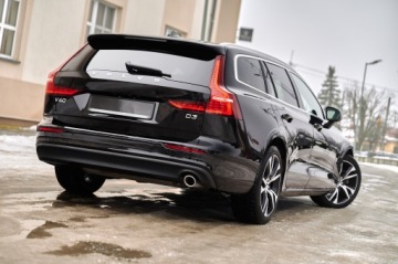 Volvo V60 II  Kombi 2.0 D3 150KM 2020 PIĘKNE V60 MOMENTUM PRO __ KUBEŁKOWE FOTELE, zdjęcie 3