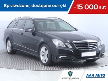 Mercedes Klasa E W212 Kombi 250 CGI BlueEFFICIENCY 204KM 2010 Mercedes E E 250, Automat, Skóra, Navi, Xenon