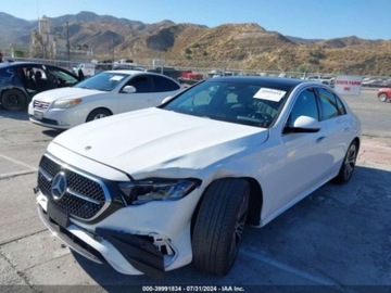 Mercedes Klasa E W214 2024 Mercedes-Benz Klasa E 2024r, 350, 2.0L, 4Matic 2.0 Benzyna 255KM, zdjęcie 1