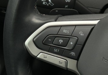 Volkswagen Passat B8 Limousine Facelifting 2.0 TSI 190KM 2021 Volkswagen Passat Business Pakiety, ACC, Ladowarka indukcyjna, GPS, ergoC, zdjęcie 19