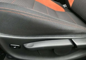 Toyota Avensis III Sedan Facelifting 2015 1.8 Valvematic 147KM 2015 Toyota Avensis Toyota Avensis 1.8 Premium 1.8 Benzyna 147KM, zdjęcie 26