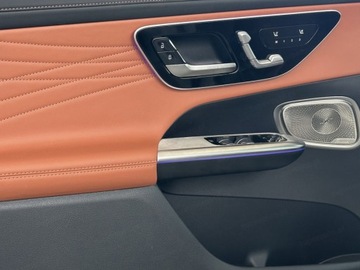 Mercedes GLC C254/X254 Coupe 2.0 200 204KM 2025 GLC Coupe 200 4-Matic AMG Line 2.0 (204KM) 2025, zdjęcie 11