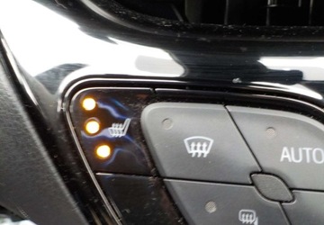 Toyota C-HR I Crossover Facelifting 1.8 Hybrid 122KM 2022 Toyota C-HR Okazja 1.8 Hybryda 122KM, zdjęcie 25