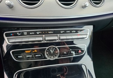 Mercedes Klasa E W213 2017 Mercedes-Benz Klasa E E200d 2.0 diesel 150KM Automat lopatki Gwarancja Za, zdjęcie 30