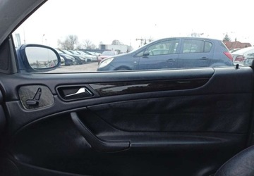 Mercedes CLK W208 Coupe C208 2.0 Kompressor 163KM 2000 Mercedes-Benz CLK Mercedes-Benz CLK 200 Kompressor 2.0 BenzynaLPG 163KM, zdjęcie 12