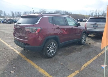 Jeep Compass II 2022 Jeep Compass 2022r., Latitude Lux 4x4, 2.4L, od ubezpieczalni 2.4 Benzyna, zdjęcie 4