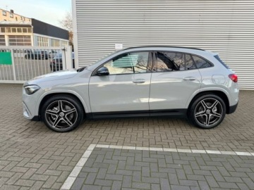 Mercedes GLA II Off-roader Facelifting 2.0 200d 150KM 2025 MERCEDES-BENZ GLA 200 d AMG Line Suv 2.0 (150KM) 2025, zdjęcie 1