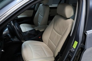 BMW Seria 3 E90-91-92-93 Touring E91 2.0 318d 143KM 2011 BMW 318 Podgrzewane fotele*Jasne skóry*Klima, zdjęcie 10