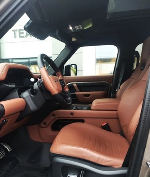 Land Rover Defender IV (L663) 90 5.0P V8 525KM 2025 Land Rover Defender Defender MY25.5 4.4P V8 635 PS AWD Auto 110 OCTA 4.4, zdjęcie 1