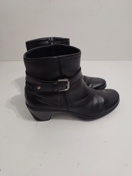 Утепленные кожаные ботинки Romika