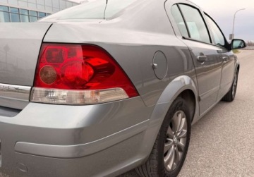 Opel Astra H Sedan 1.6 ECOTEC 115KM 2010 Opel Astra LIFT SEDAN 1.6i 115ps Tylko164TysPrzebiegu SerwisASO 1Wlascicie, zdjęcie 15