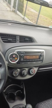Toyota Yaris III Hatchback 5d 1.0 VVT-i 69KM 2013 Toyota Yaris 1.O BENZ ,bezwypadek,jeden wlasciciel ,kupiony w aso toyota, zdjęcie 14
