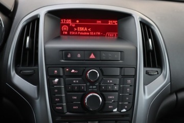 Opel Astra J GTC 1.6 CDTI Ecotec 110KM 2015 Opel Astra 1.6 CDTI, Salon Polska, Klima, zdjęcie 12