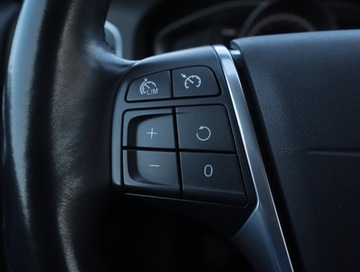 Volvo V60 I Kombi Facelifting 2.0 D3 DRIVE-E 150KM 2015 Volvo V60 D3 2.0, Salon Polska, Serwis ASO, Skóra, zdjęcie 15