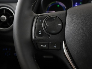 Toyota Auris II Hatchback 5d Facelifting 1.8 Hybrid 136KM 2018 Toyota Auris HEV navi klima auto grzane fotele, zdjęcie 30